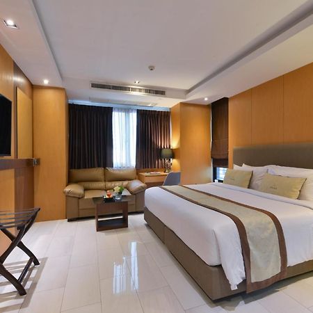 Syama Suite Sukhumvit 20 Banguecoque Exterior foto