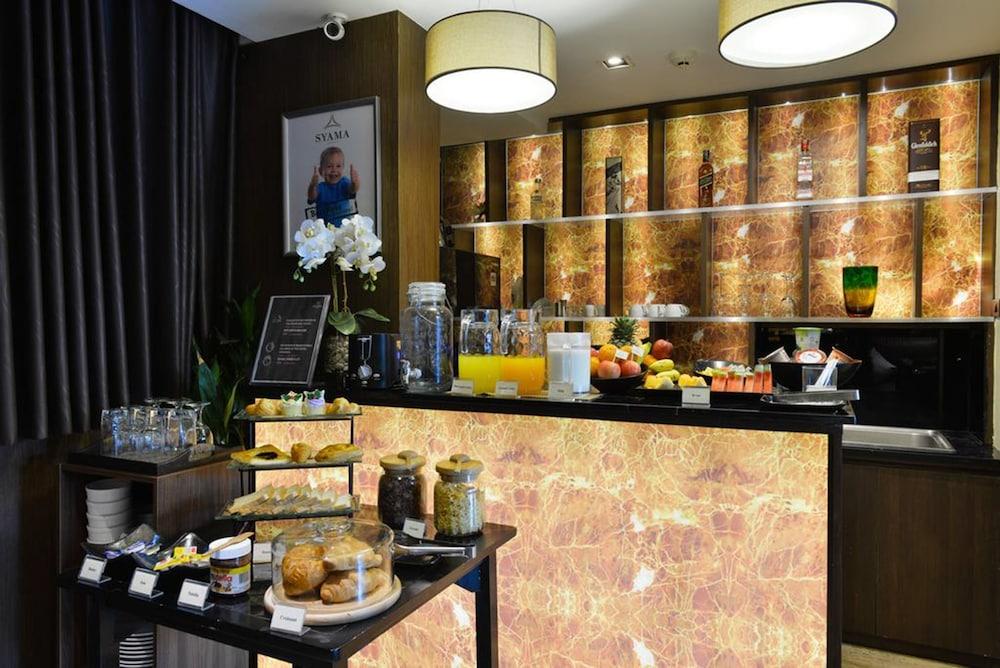 Syama Suite Sukhumvit 20 Banguecoque Exterior foto
