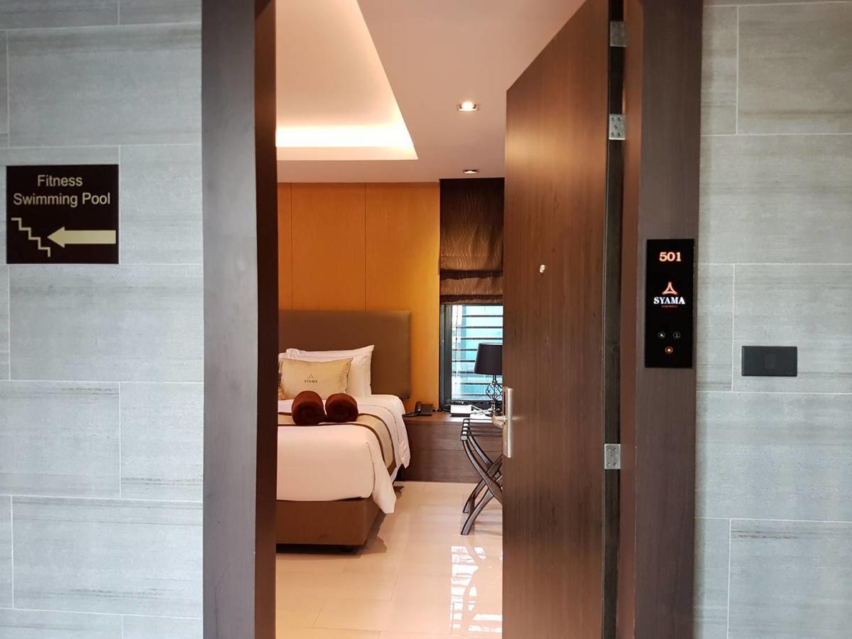 Syama Suite Sukhumvit 20 Banguecoque Exterior foto