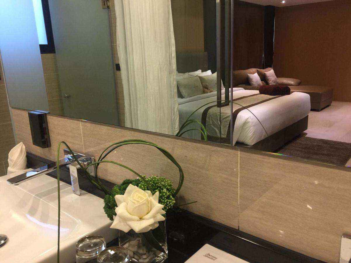 Syama Suite Sukhumvit 20 Banguecoque Exterior foto